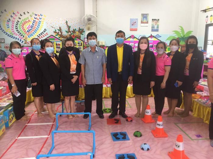 การเข้าศึกษาดูงานการบริหารจัดการศูนย์พัฒนาเด็กเล็กต้นแบบการบริหารจัดการที่ดี ณ ศูนย์พัฒนาเด็กเล็กบ้านหนองม่วง